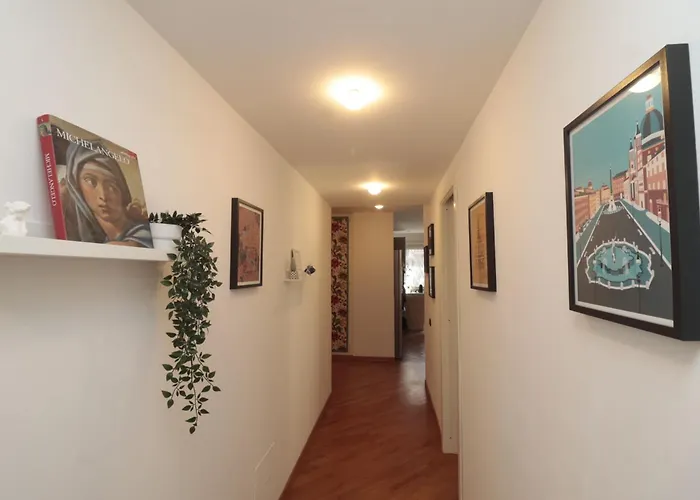 Luminoso E Accogliente Con Giardino - Battistini Appartement
