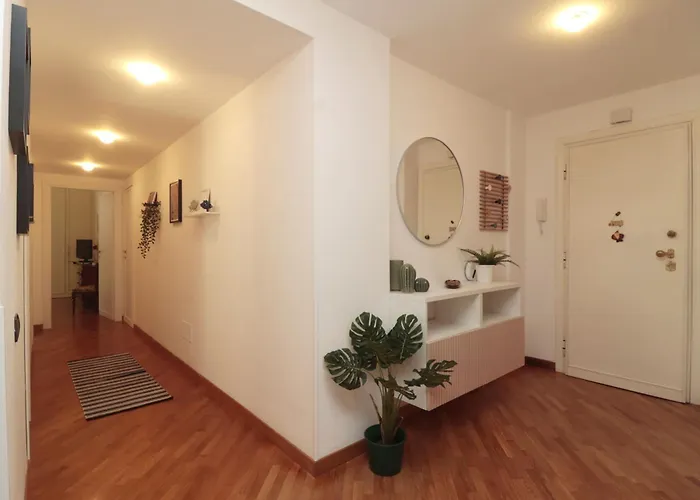 Luminoso E Accogliente Con Giardino - Battistini *